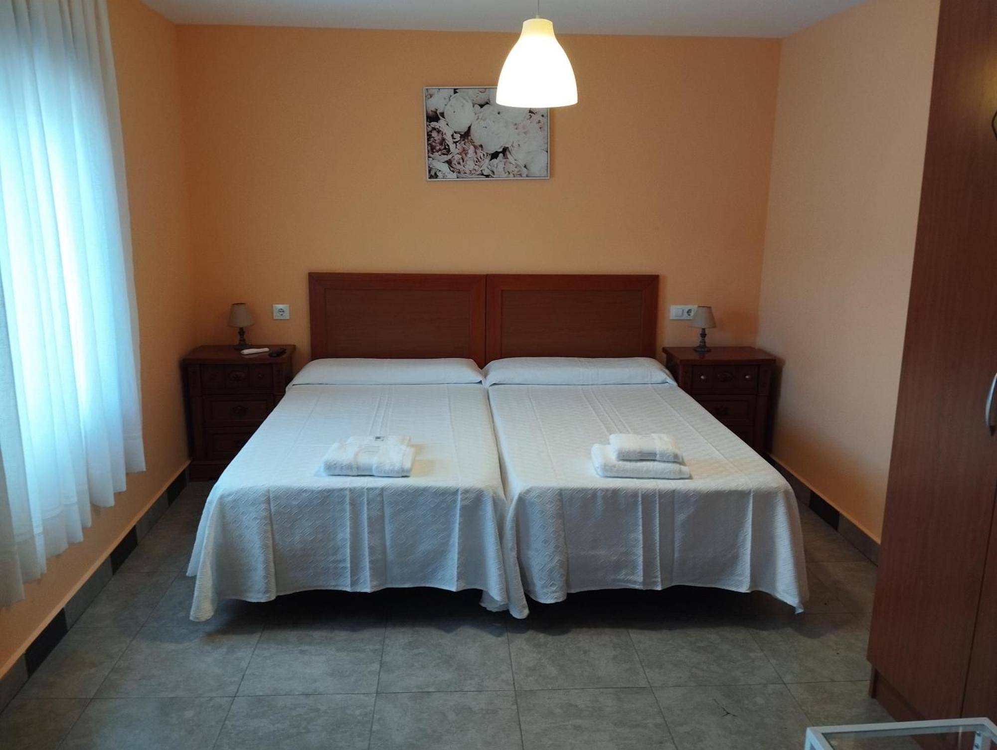 Hostal Bordillas Pomaluengo Екстер'єр фото