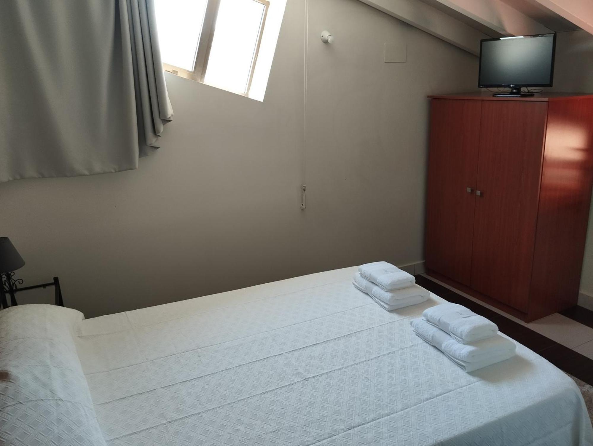 Hostal Bordillas Pomaluengo Екстер'єр фото