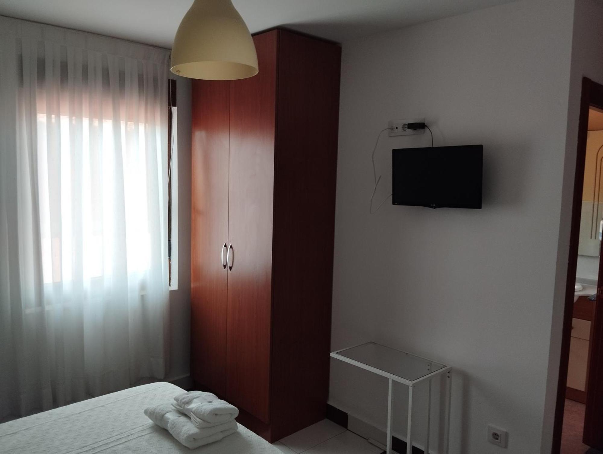 Hostal Bordillas Pomaluengo Екстер'єр фото