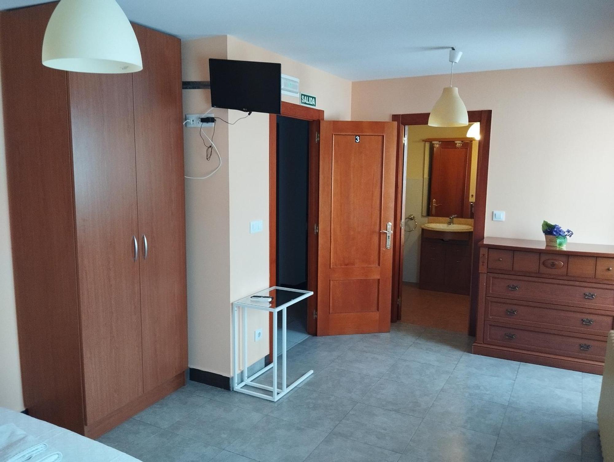 Hostal Bordillas Pomaluengo Екстер'єр фото